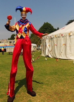 Stilt walker